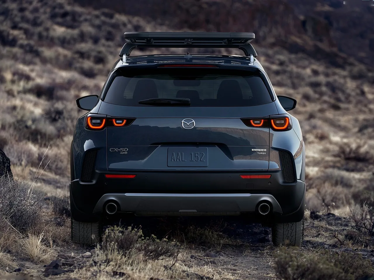 Mazda CX-50 (2023) – zezadu