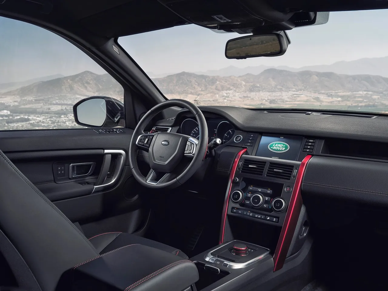 Land Rover Discovery Sport Dynamic (2016) - Interior