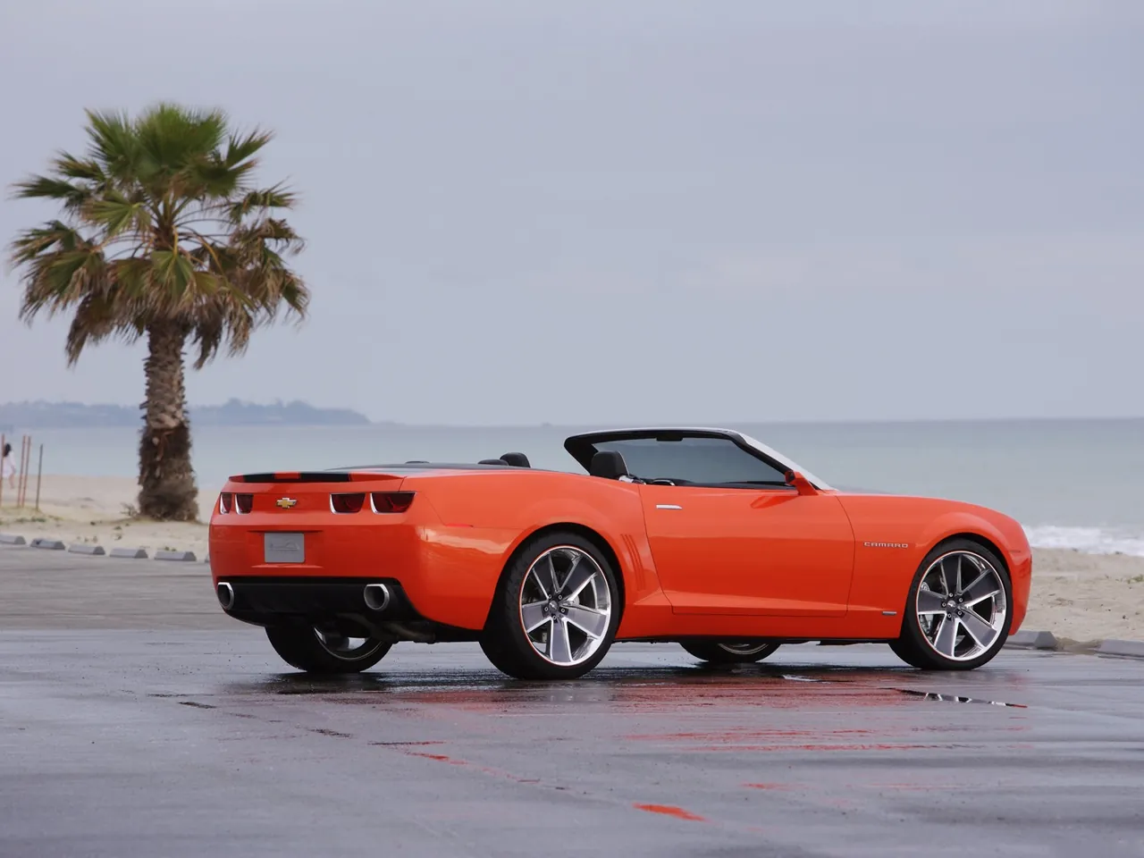 Chevrolet Camaro Convertible Concept (2007) – zadní tříčtvrteční pohled
