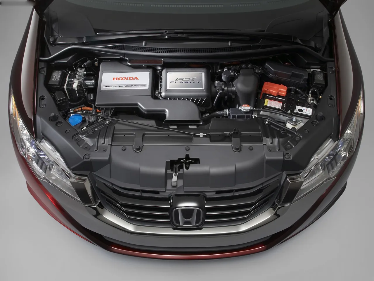 Honda FCX Clarity (2009) – motorový prostor