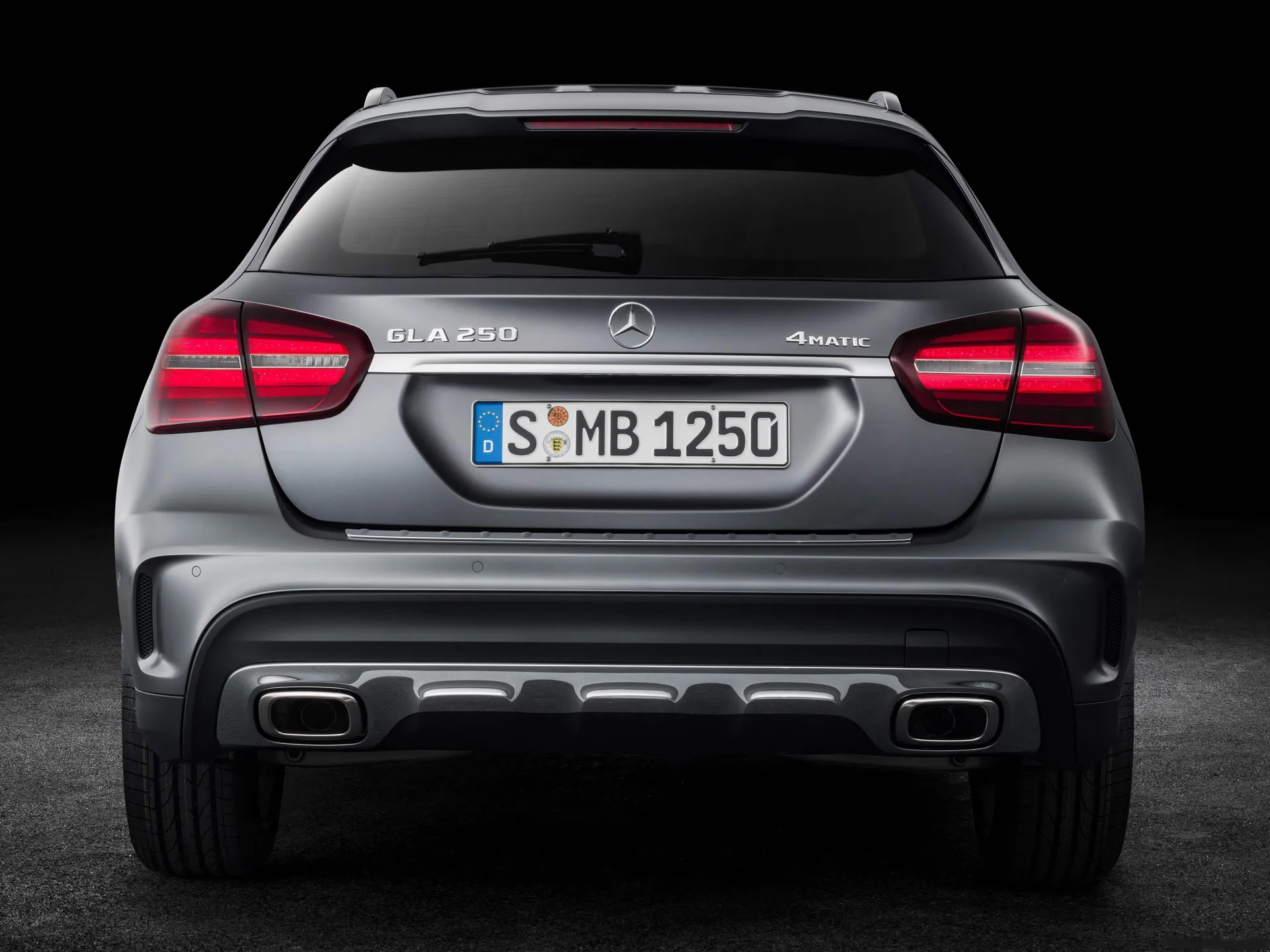 Mercedes-Benz GLA (2018) - Rear