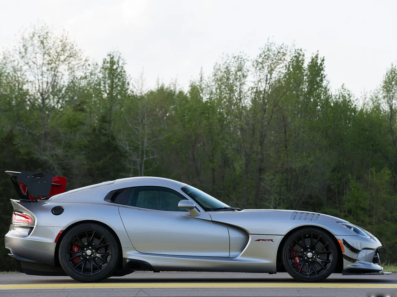 Dodge Viper ACR (2016) – boční profil