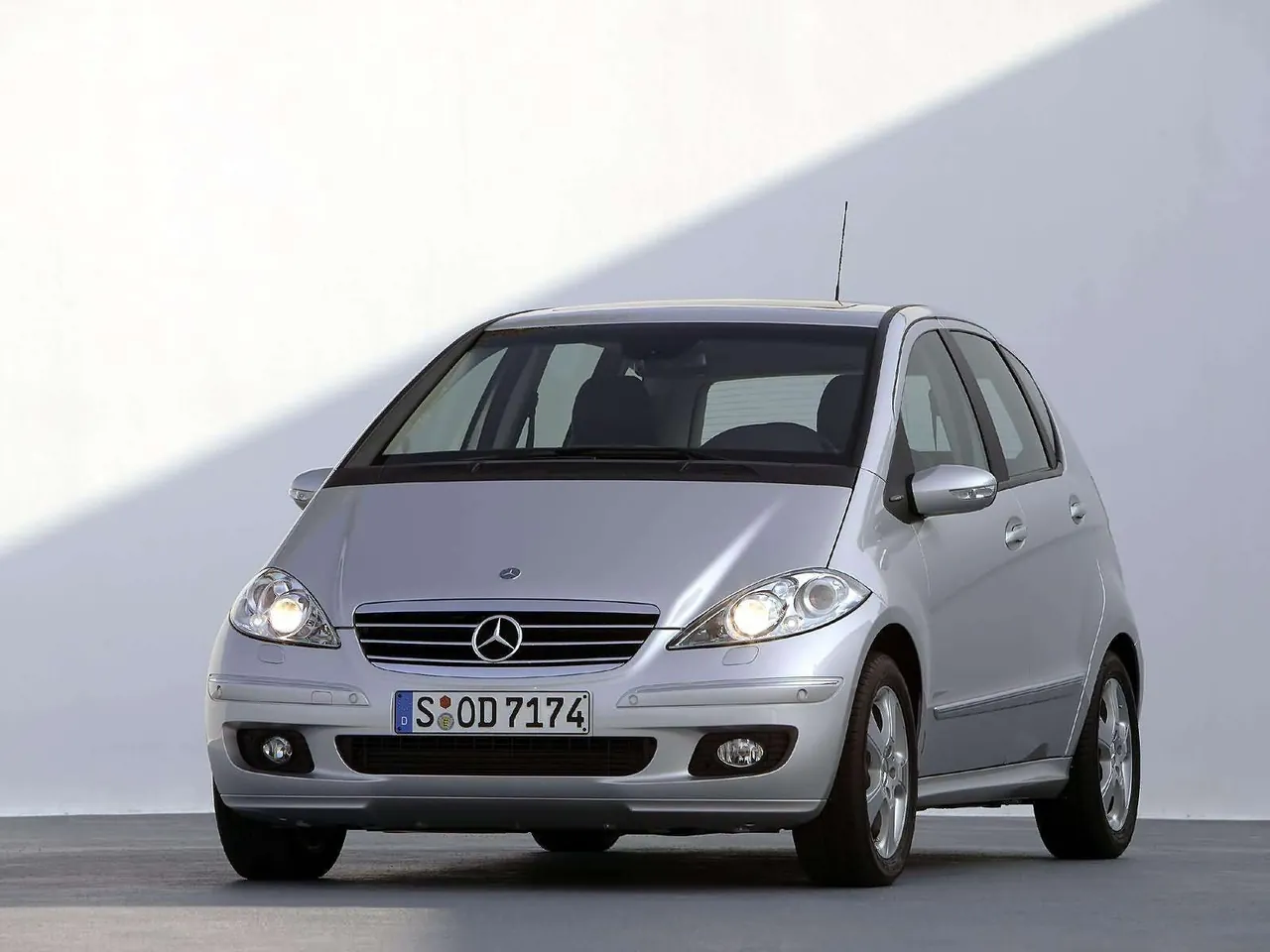 Mercedes-Benz A200 CDI Avantgarde 5door (2005)