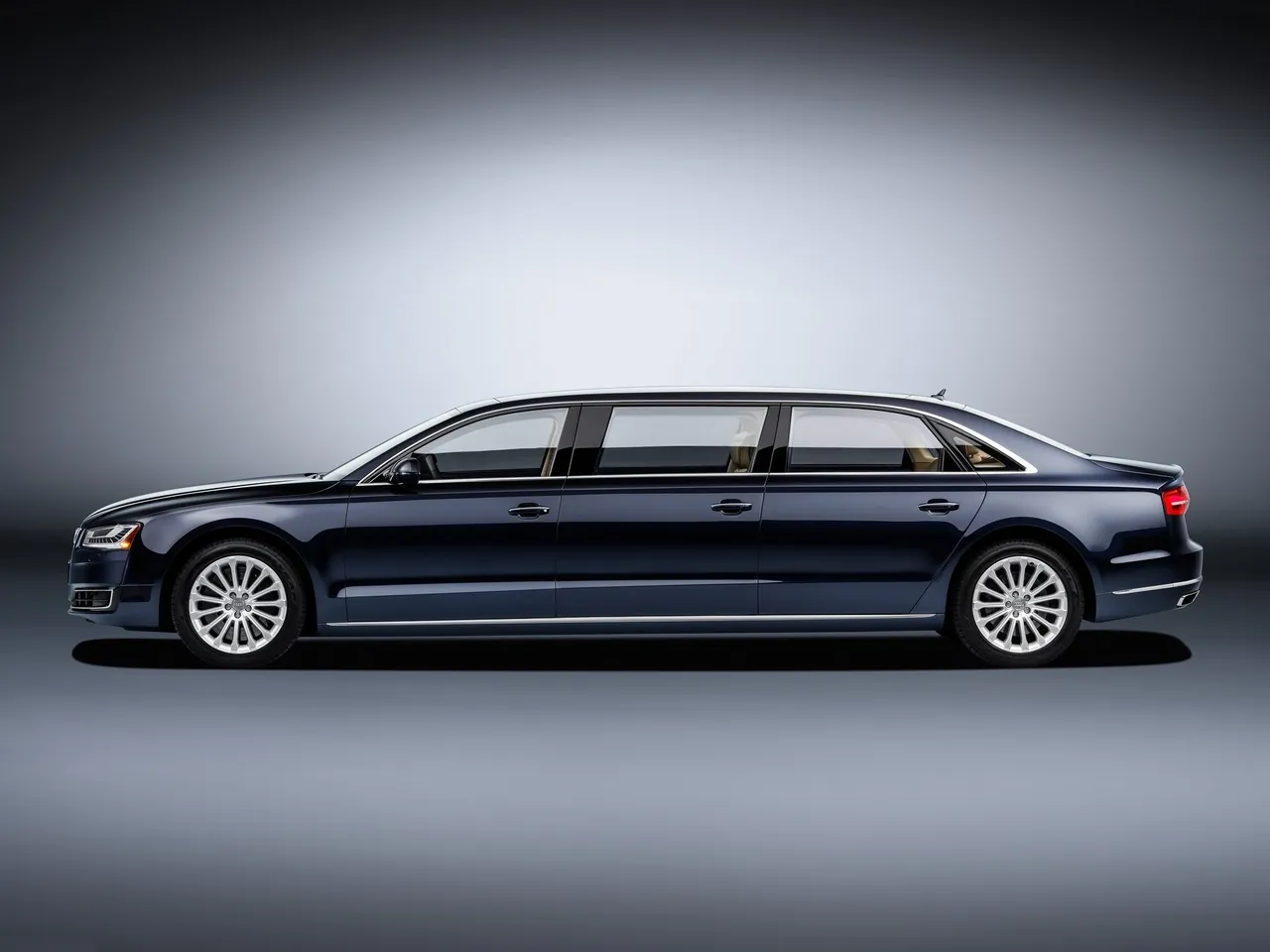 Audi A8 L Extended (2016) – boční profil