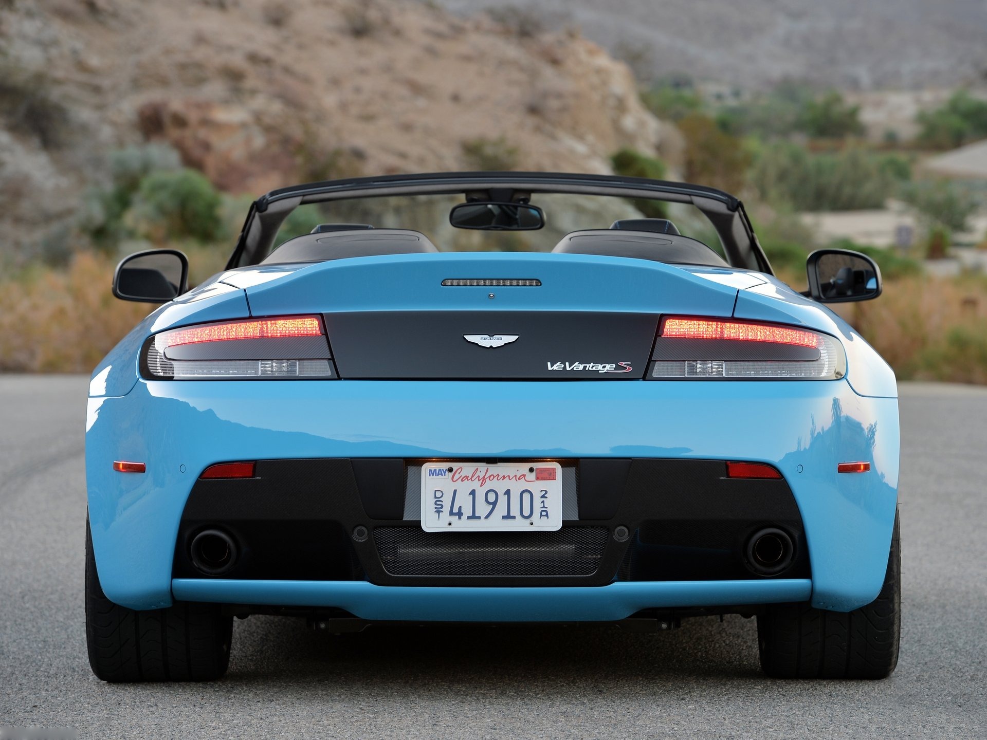 Aston Martin V12 Vantage S Roadster (2015) – zezadu