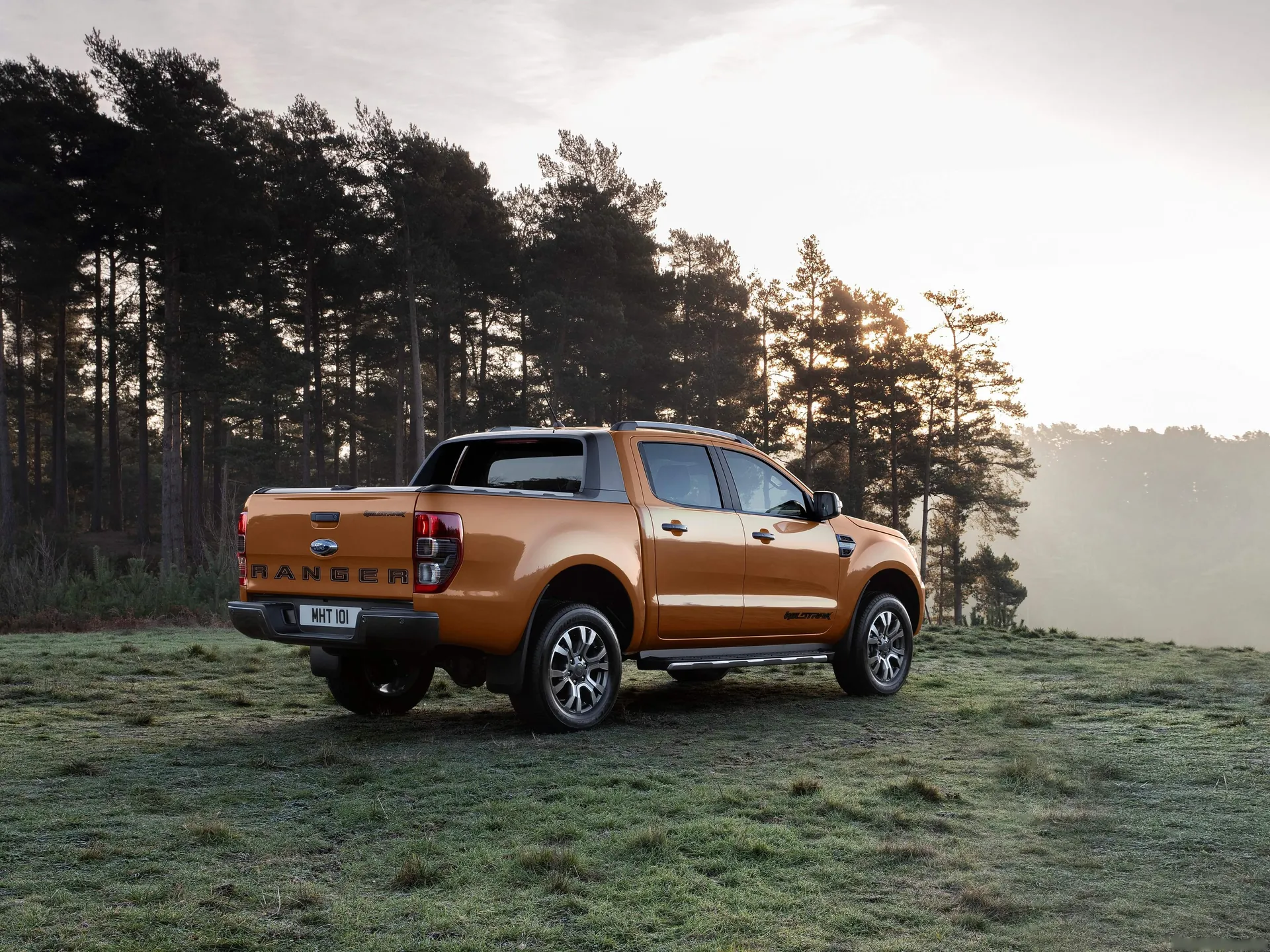 Ford Ranger Wildtrak (2020) – zadní tříčtvrteční pohled