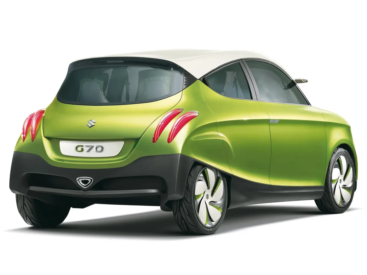 Suzuki G70 Concept (2012) – zadní tříčtvrteční pohled