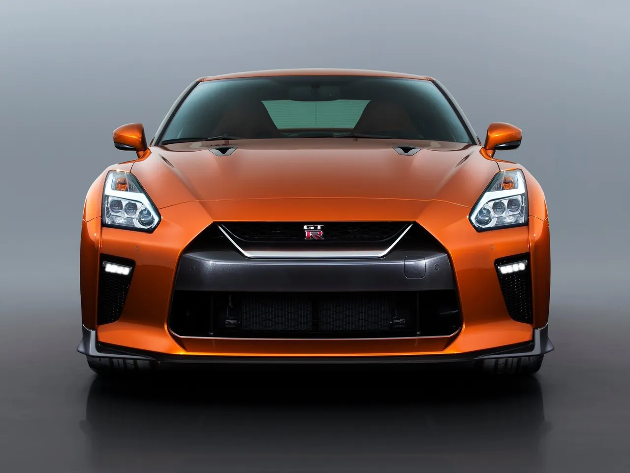 Nissan GT-R (2017) – zepředu