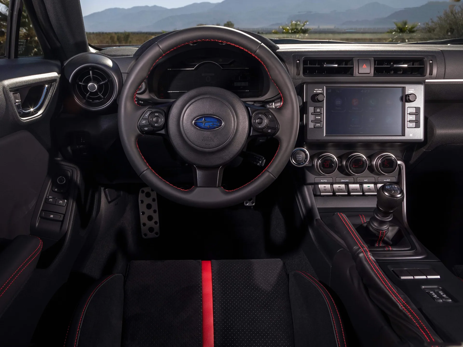 Subaru BRZ (2022) – interiér
