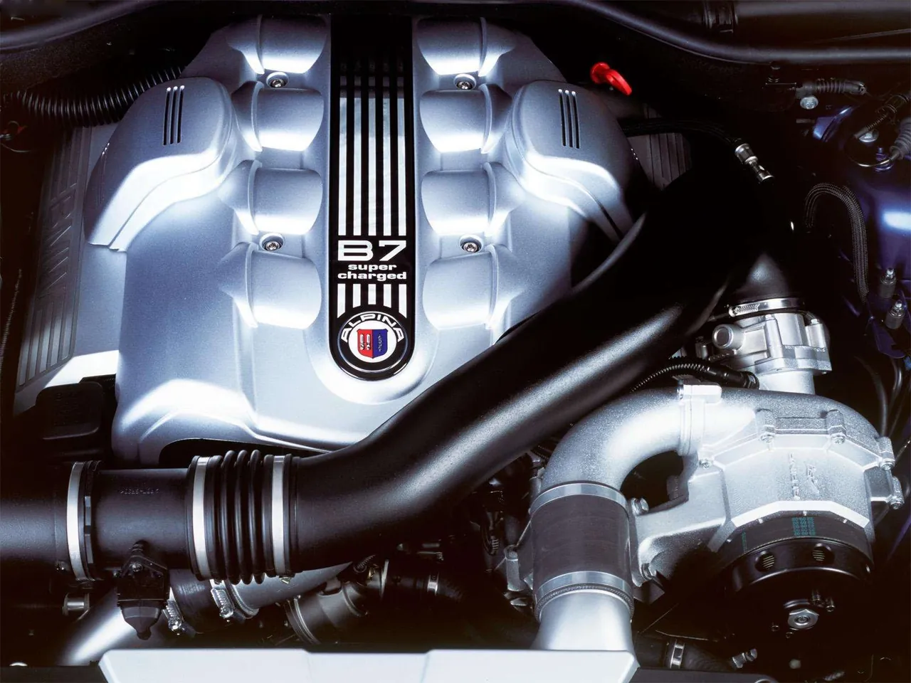 Alpina BMW B7 (2005) – motorový prostor