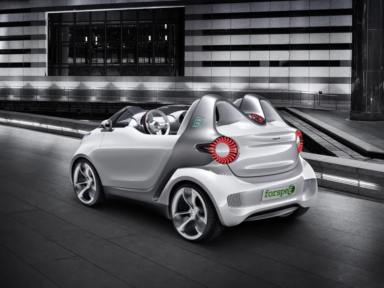 Smart forspeed Concept (2011) – zadní tříčtvrteční pohled
