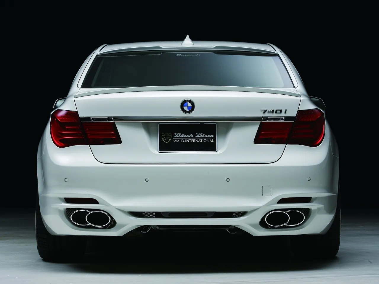 Wald BMW 7-Series F01 Black Bison (2010) – zezadu