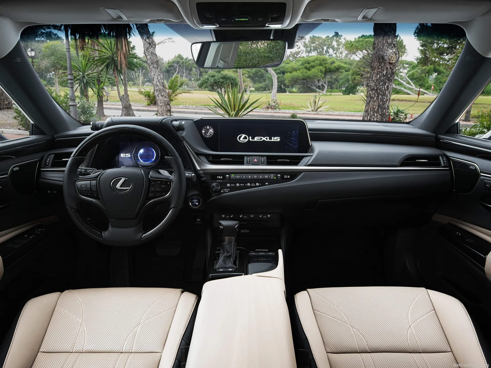 Lexus ES [EU] (2019) – interiér