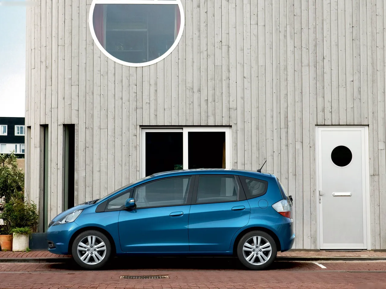 Honda Jazz (2009) – boční profil