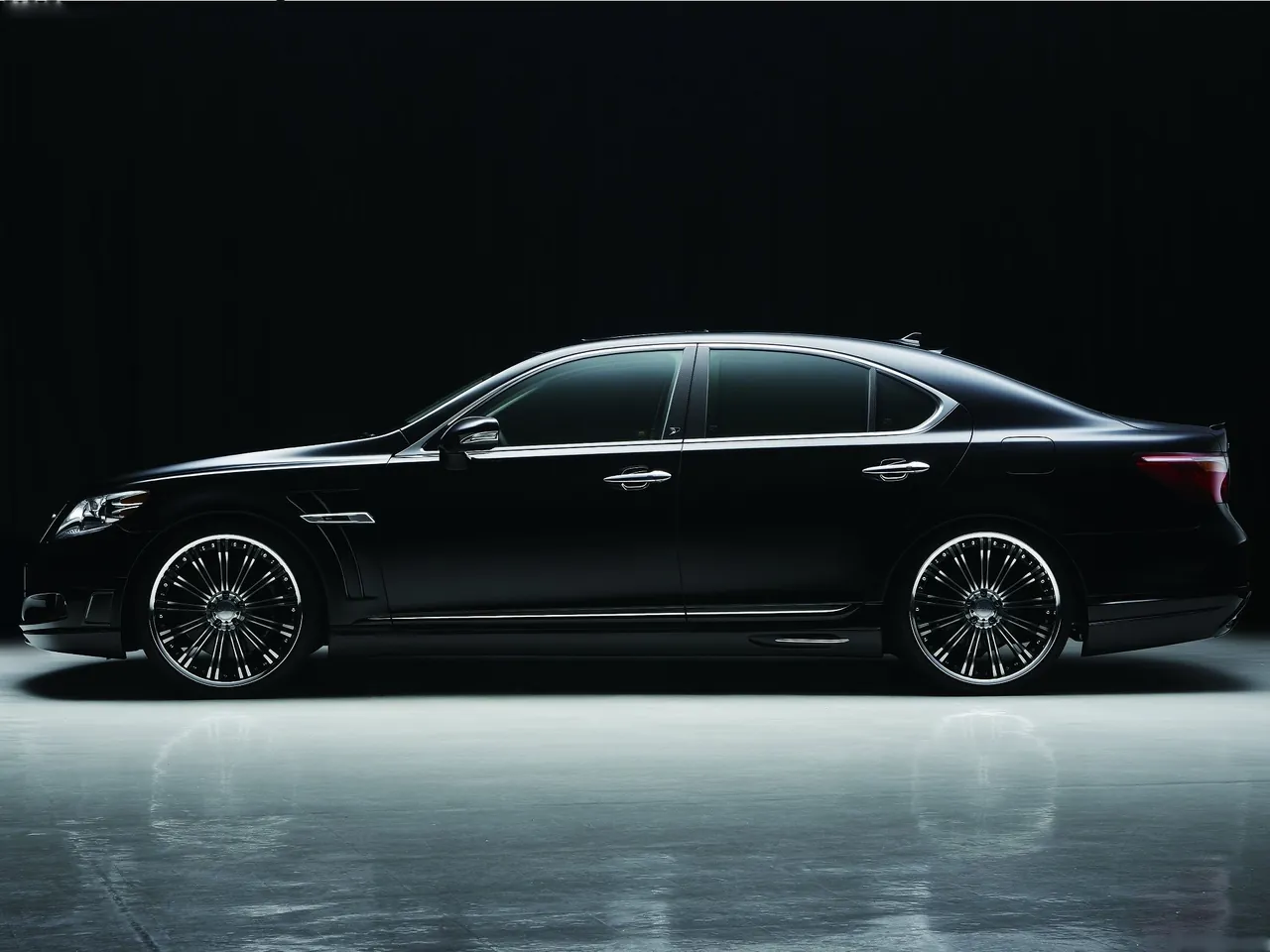 Wald Lexus LS460 (2010) – boční profil