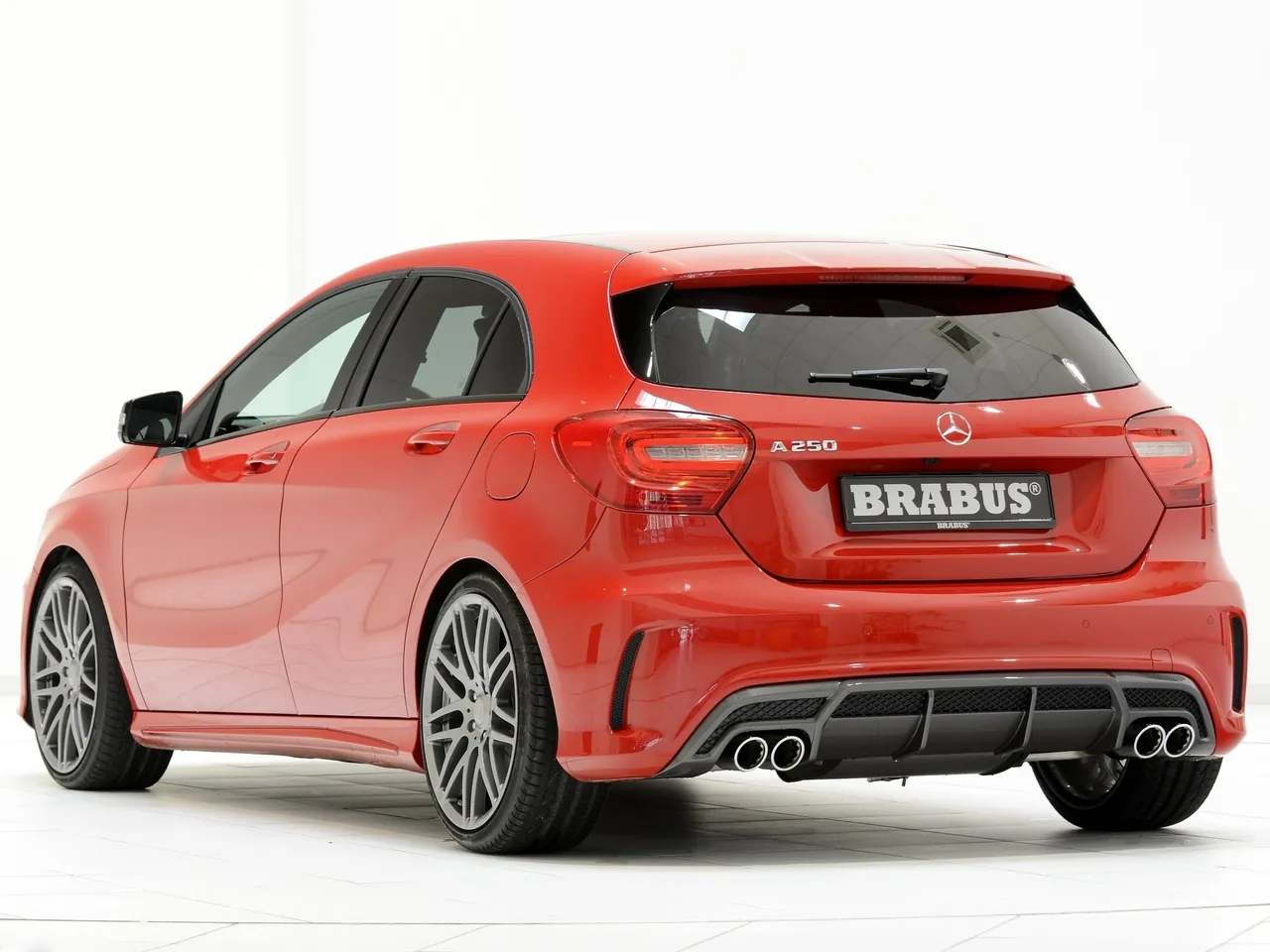 Brabus Mercedes-Benz A-Class (2012) – zadní tříčtvrteční pohled