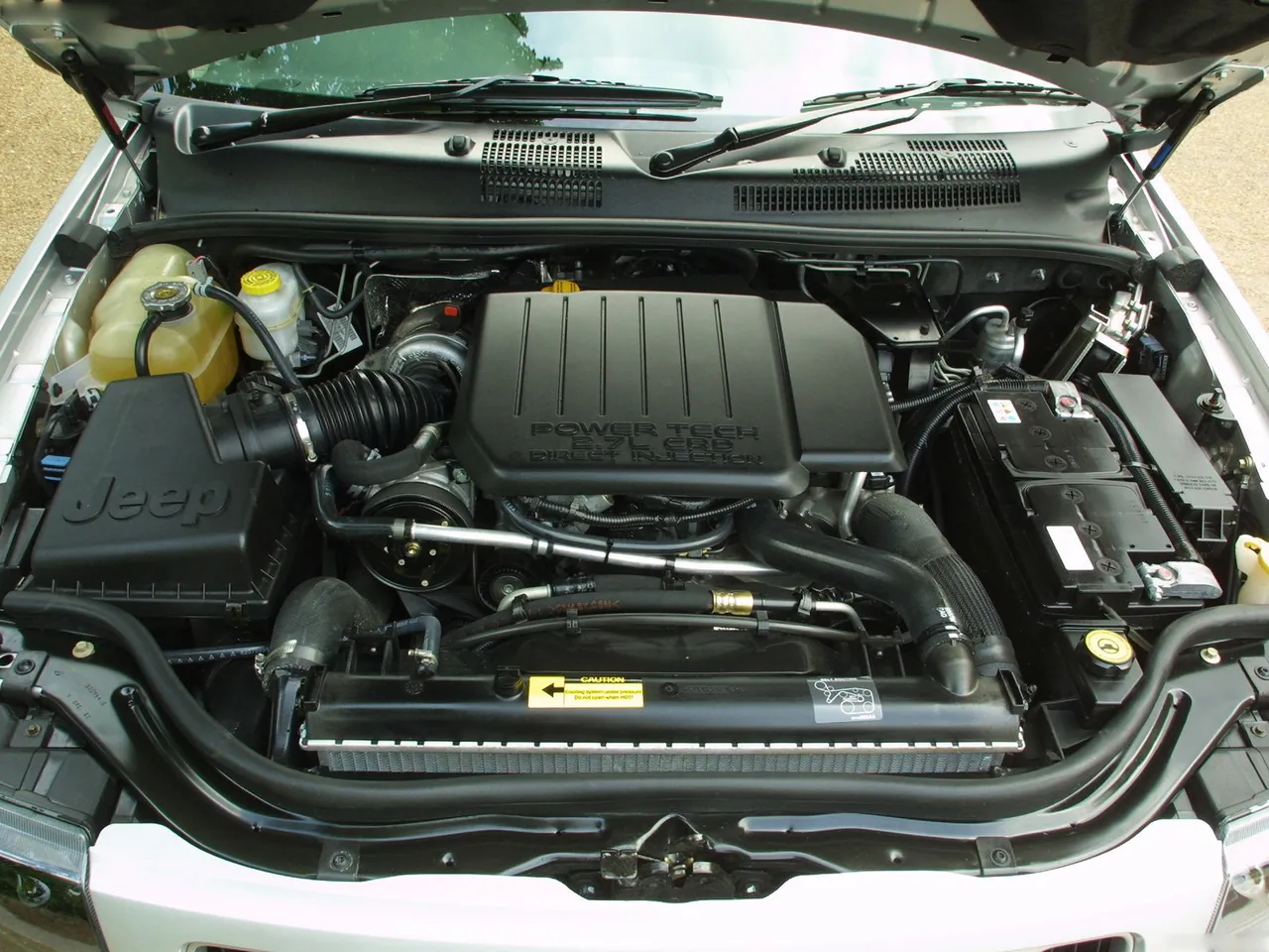 Jeep Grand Cherokee [UK] (2003) - Engine Bay