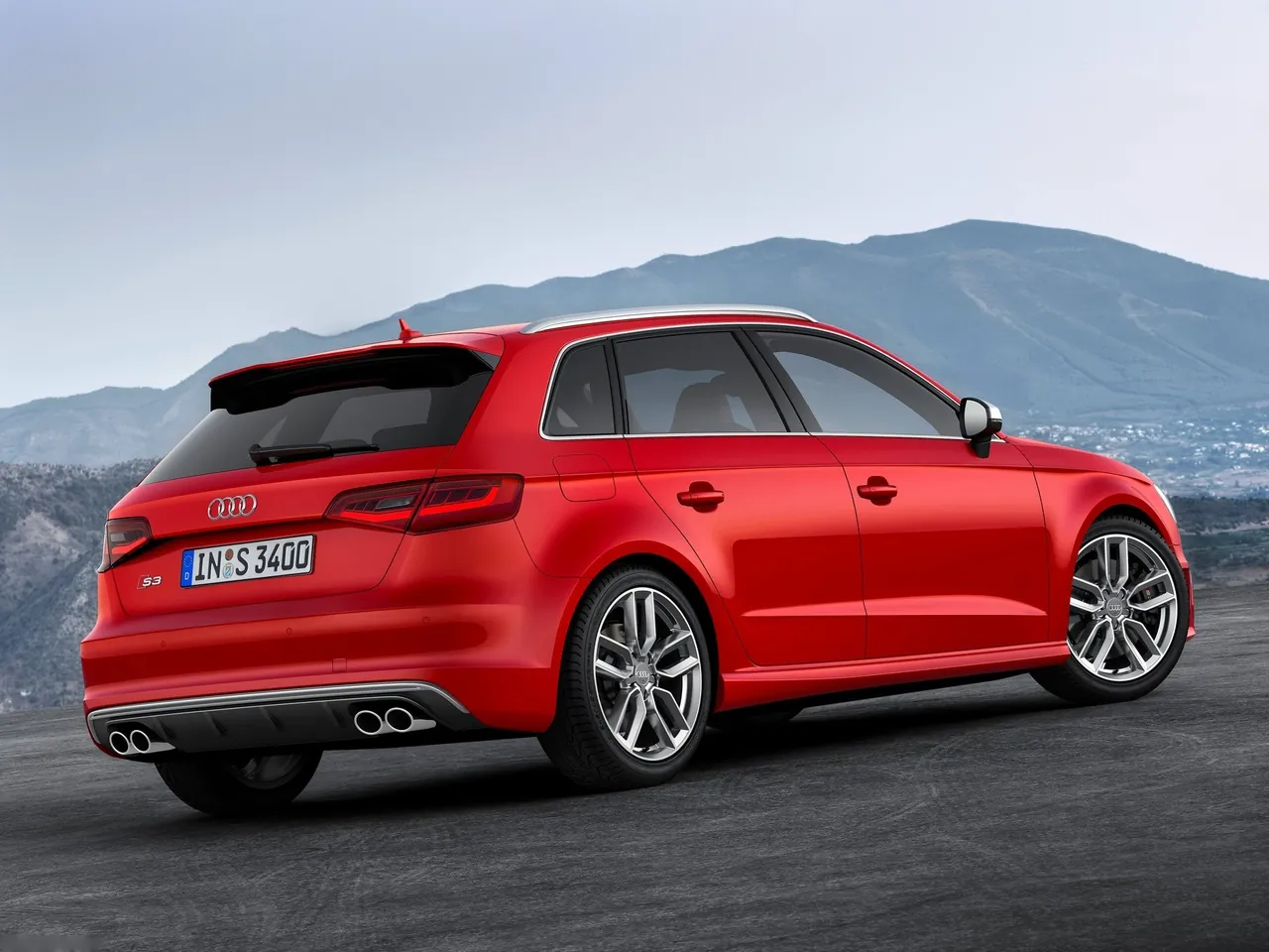 Audi S3 Sportback (2014) – zadní tříčtvrteční pohled