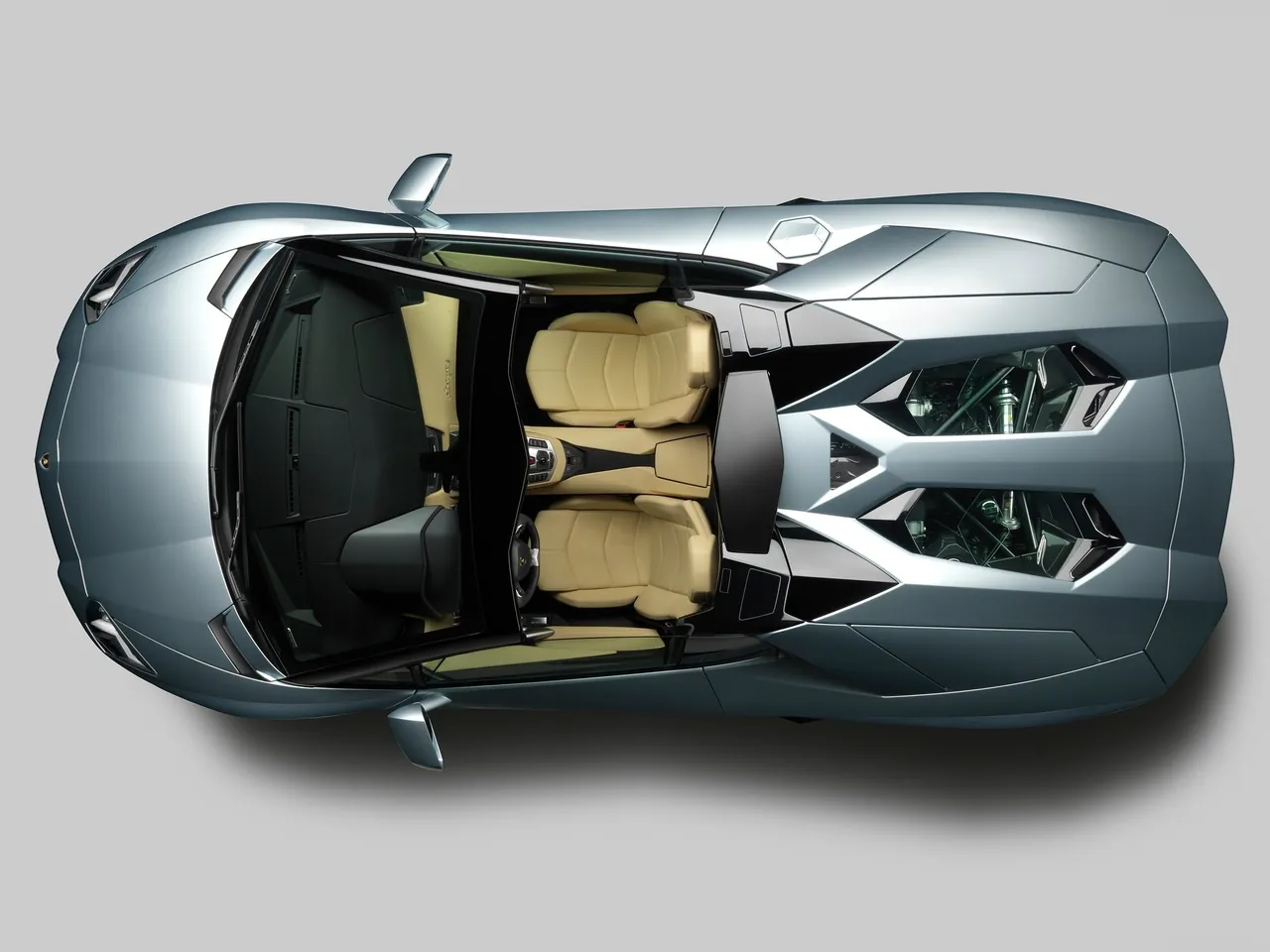 Lamborghini Aventador LP700-4 Roadster (2014) – pohled shora