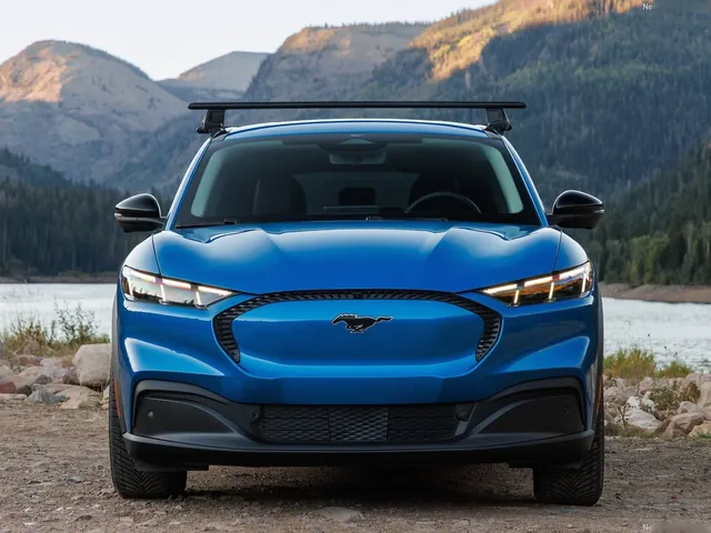 Ford Mustang Mach-E Trail (2027)