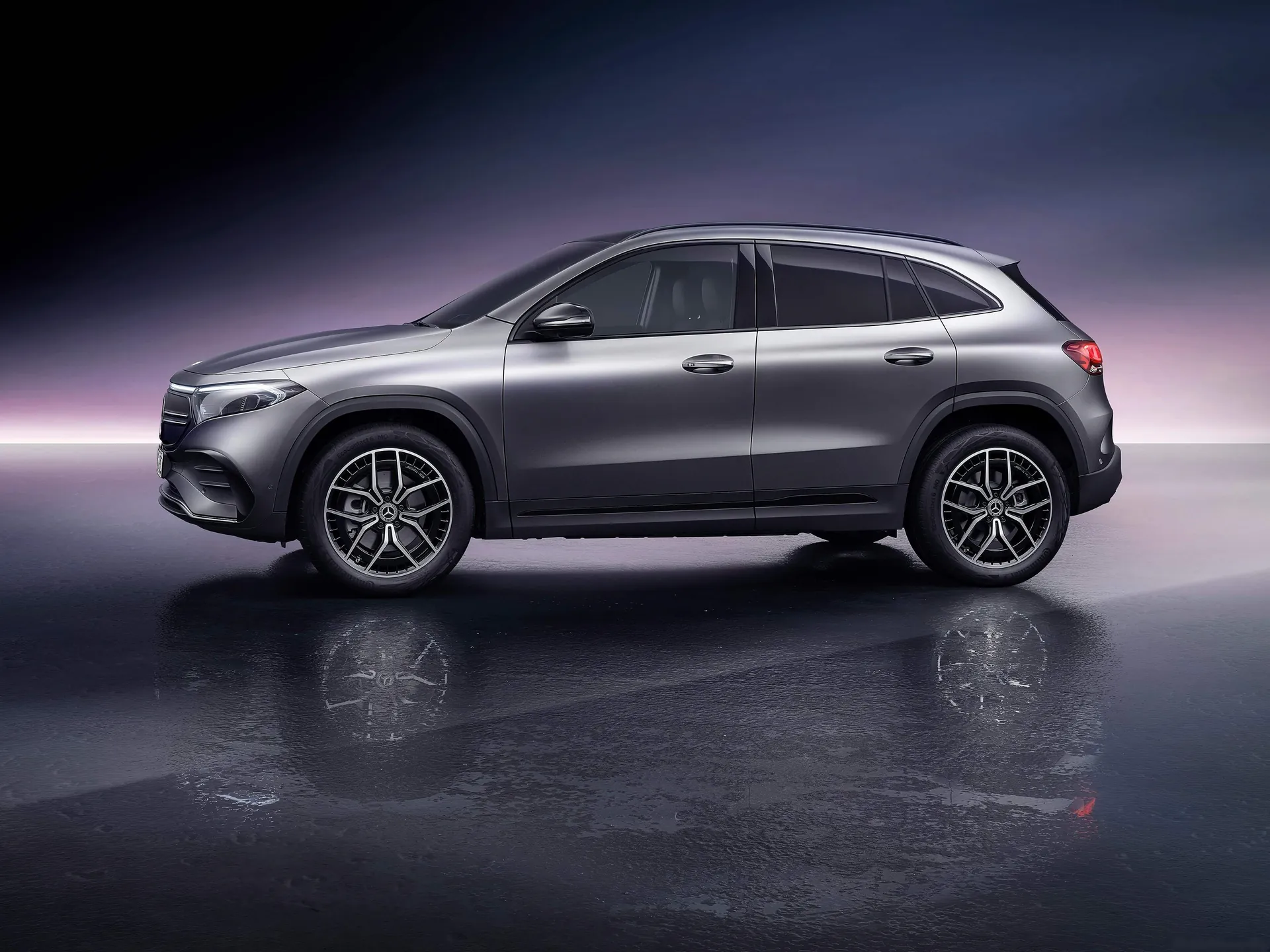 Mercedes-Benz EQA (2022) – boční profil