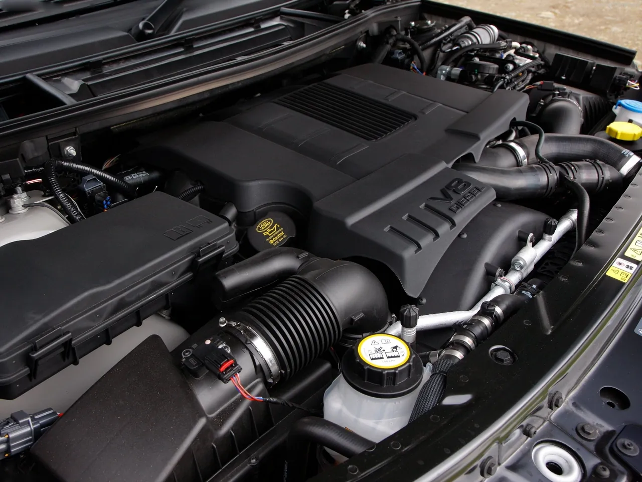 Land Rover Range Rover (2012) - Engine Bay