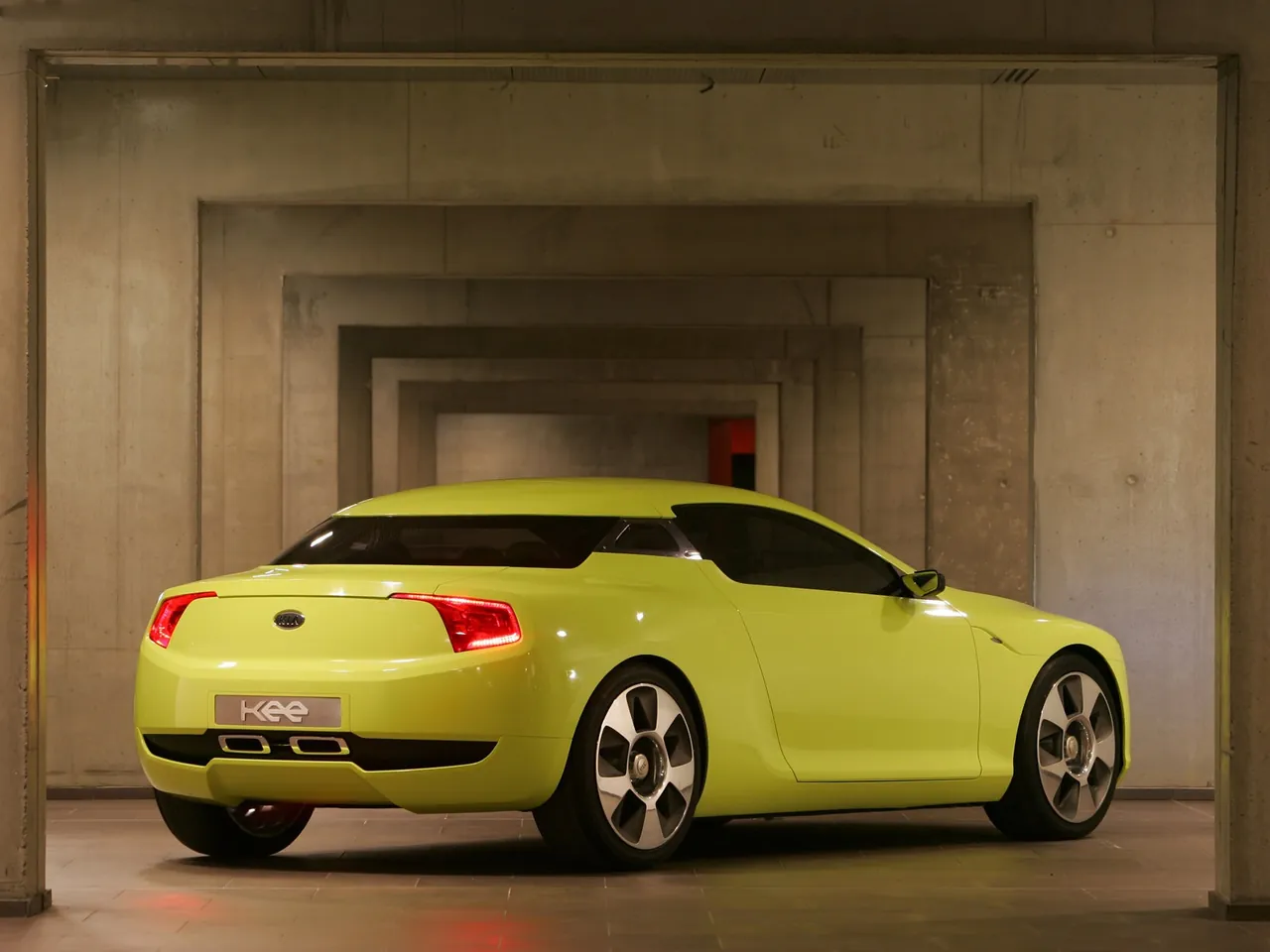 Kia Kee Concept (2007) – zadní tříčtvrteční pohled