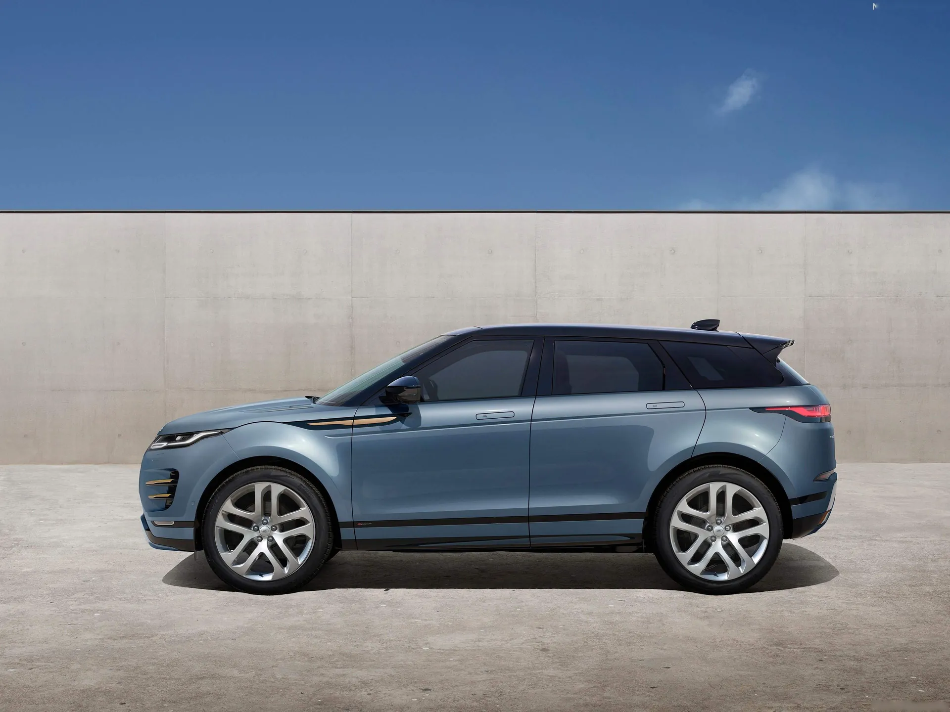 Land Rover Range Rover Evoque (2020) - Side Profile
