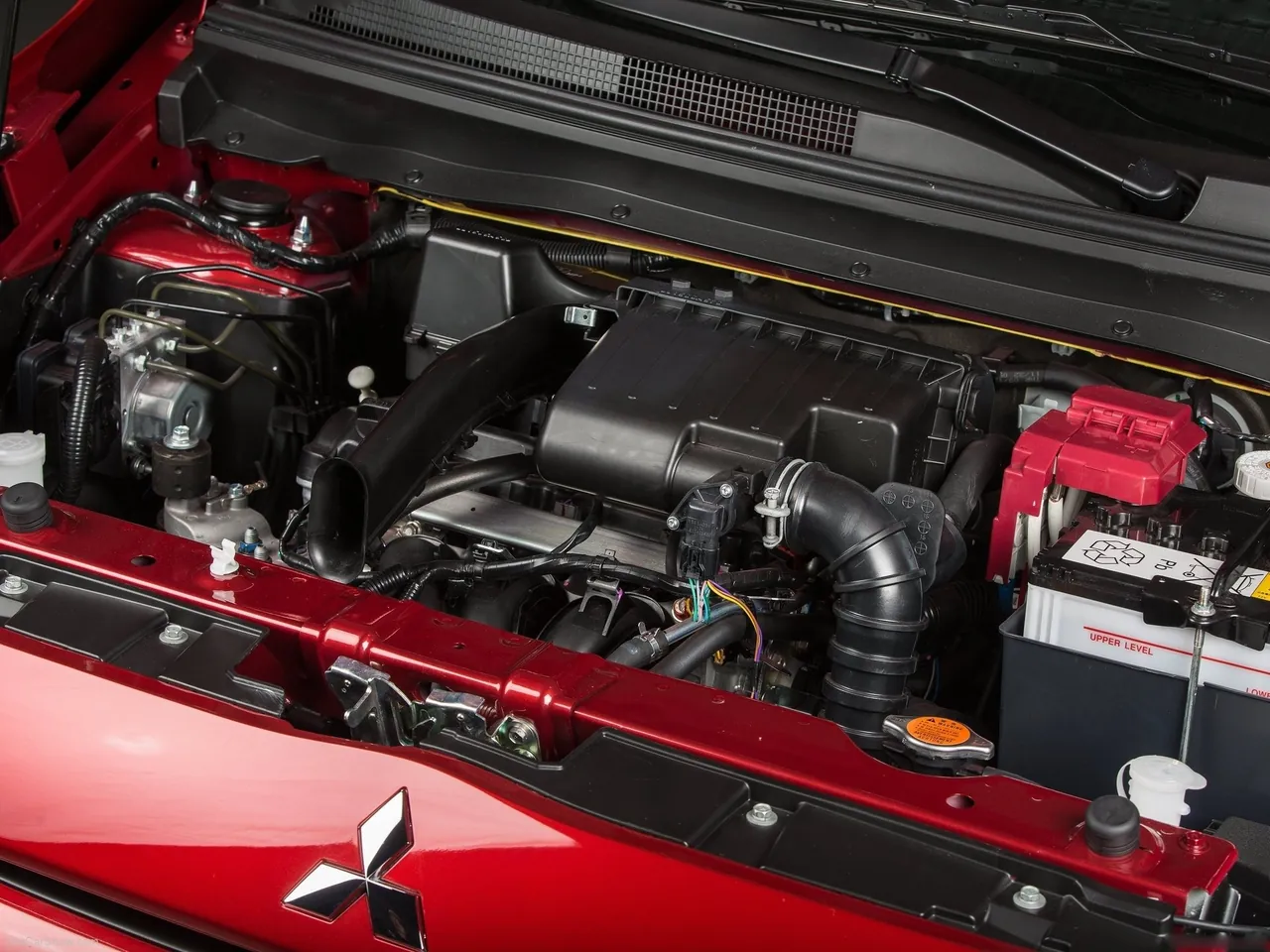 Mitsubishi Mirage (2014) - Engine Bay