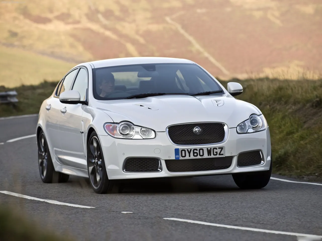 Jaguar XF Black Pack (2011)