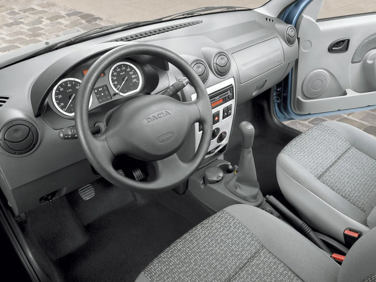 Dacia Logan MCV (2007) – interiér