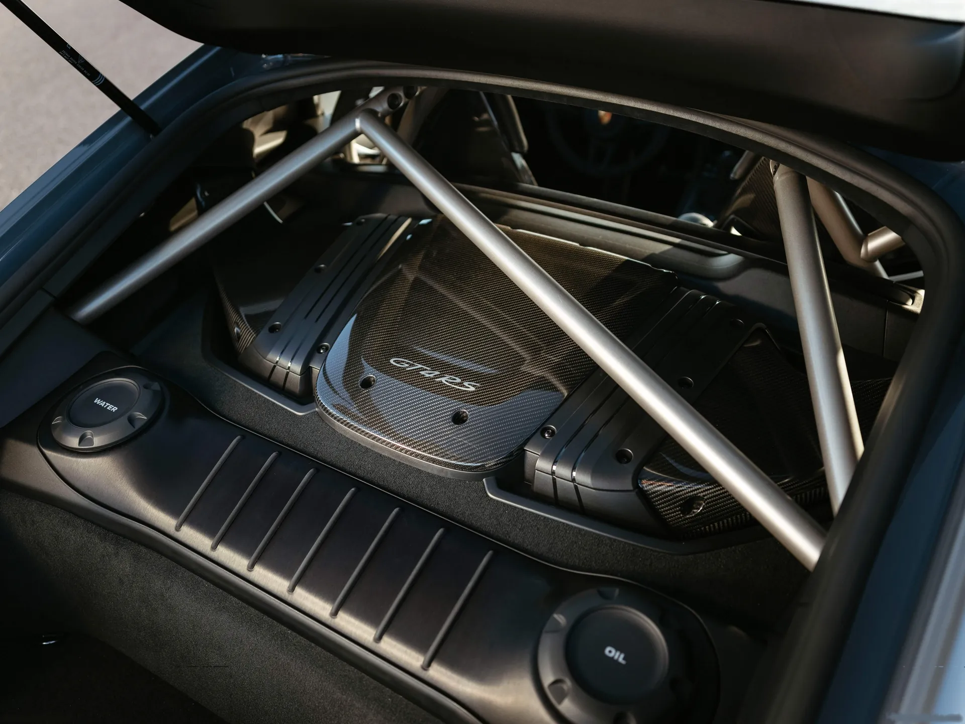 Porsche 718 Cayman GT4 RS (2022) - Engine Bay