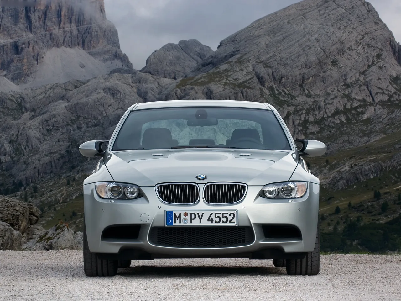 BMW M3 Sedan (2008) – zepředu