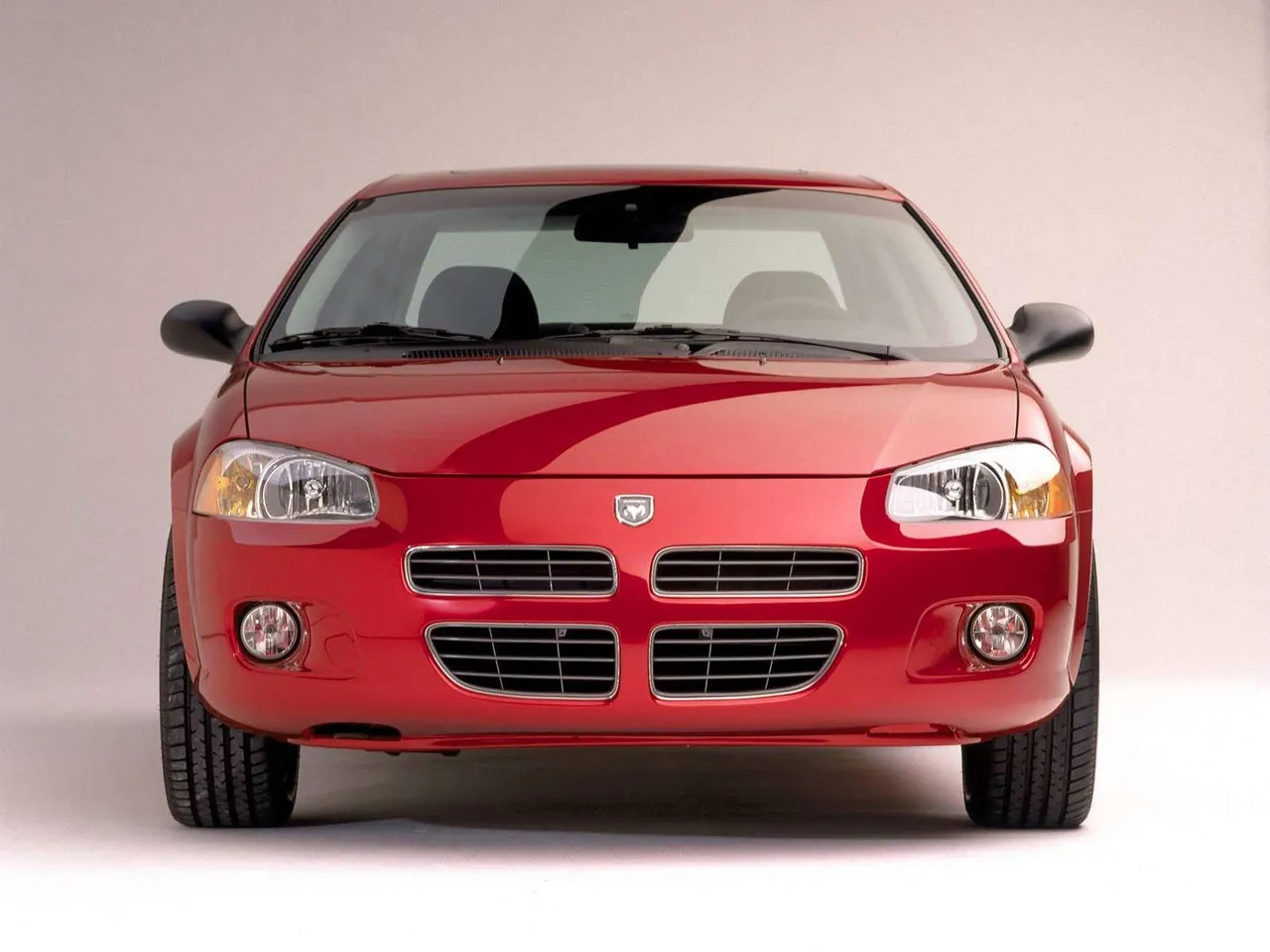 Dodge Stratus Sedan (2001) – zepředu