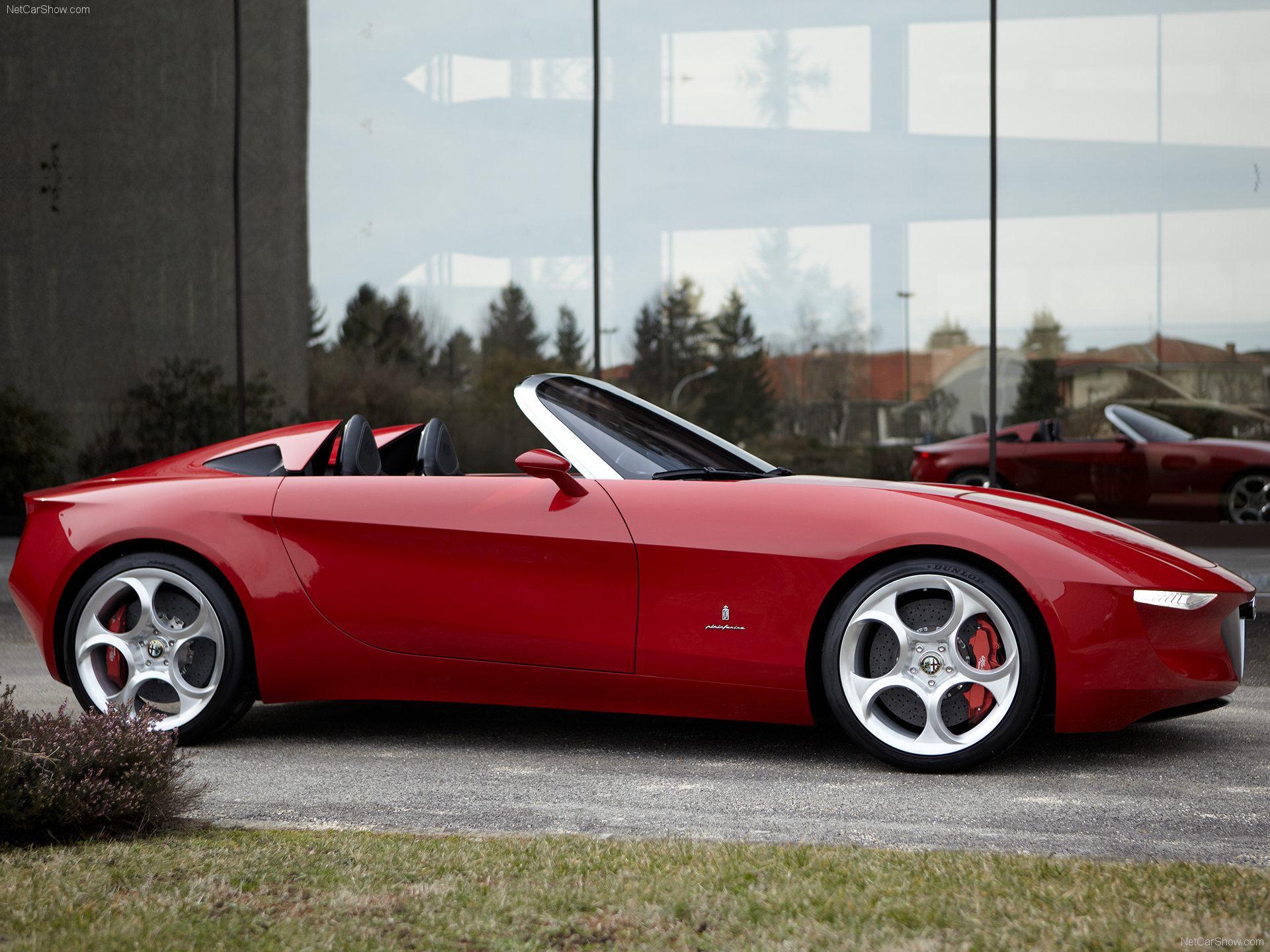 Alfa Romeo 2uettottanta Concept (2010) - Side Profile
