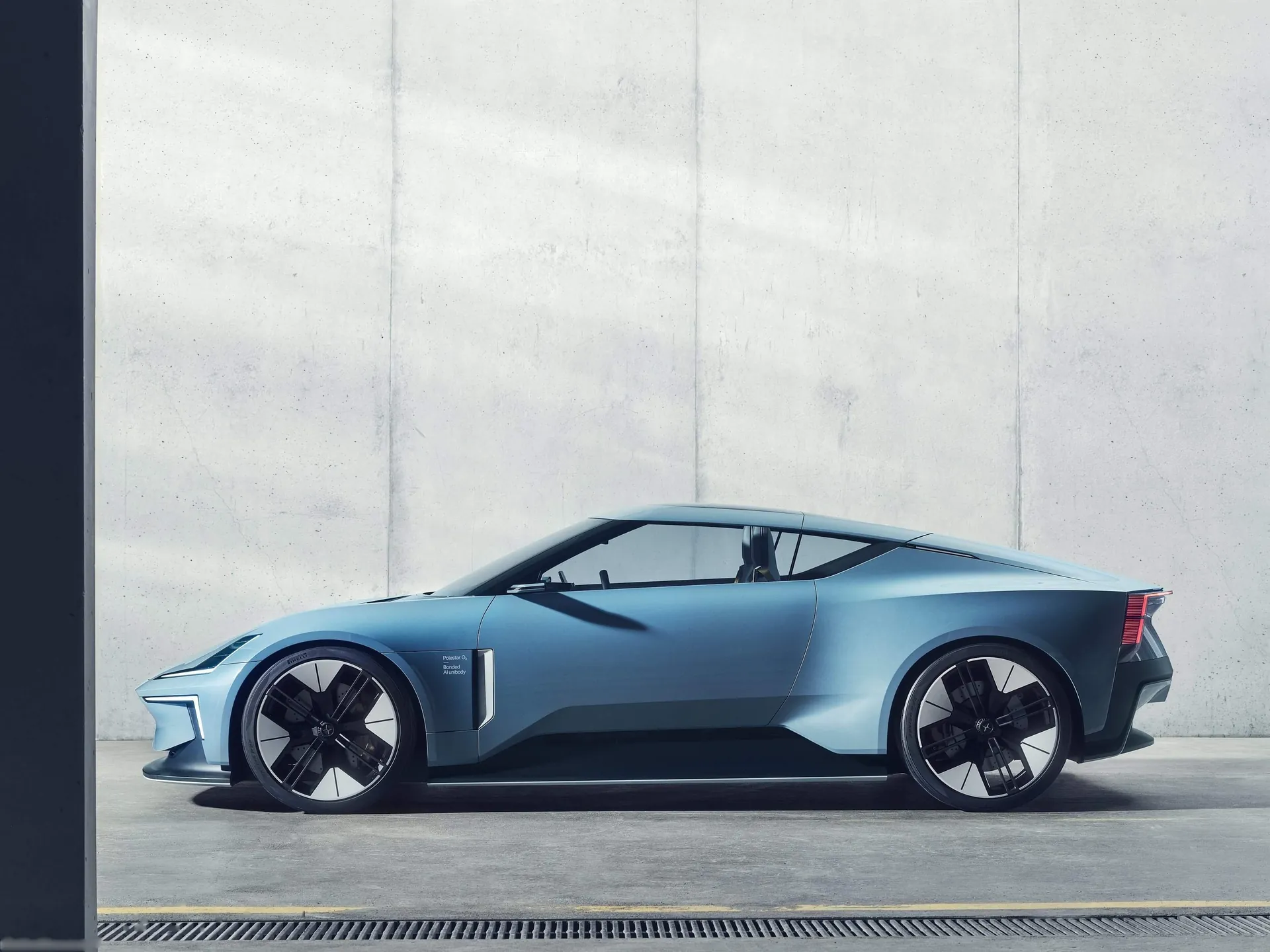 Polestar O2 Concept (2022) – boční profil