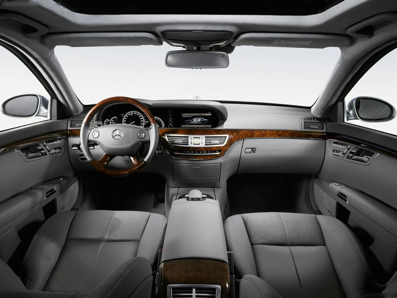 Mercedes-Benz S-Class (2006) - Interior