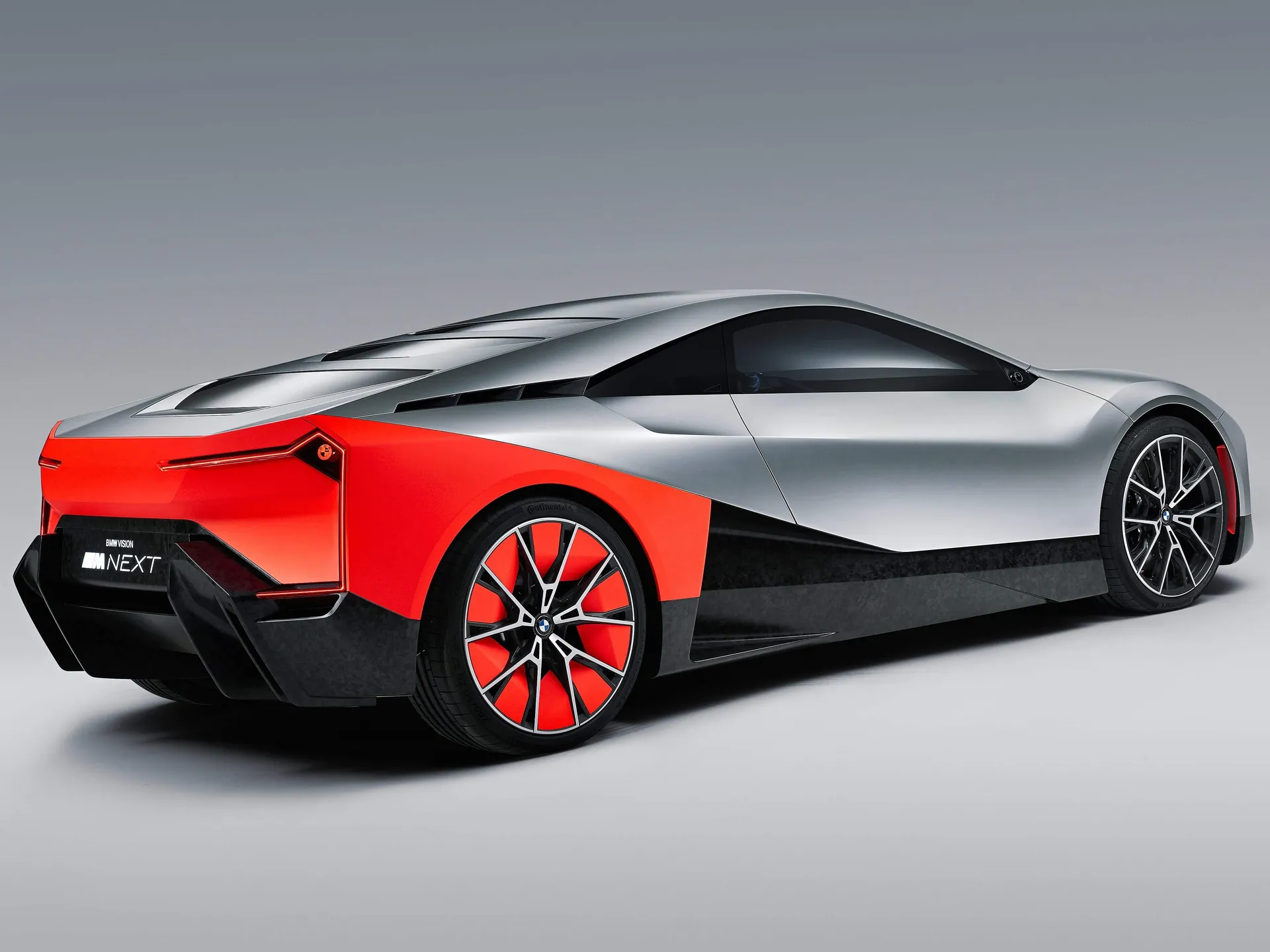 BMW Vision M Next Concept (2019) – zadní tříčtvrteční pohled