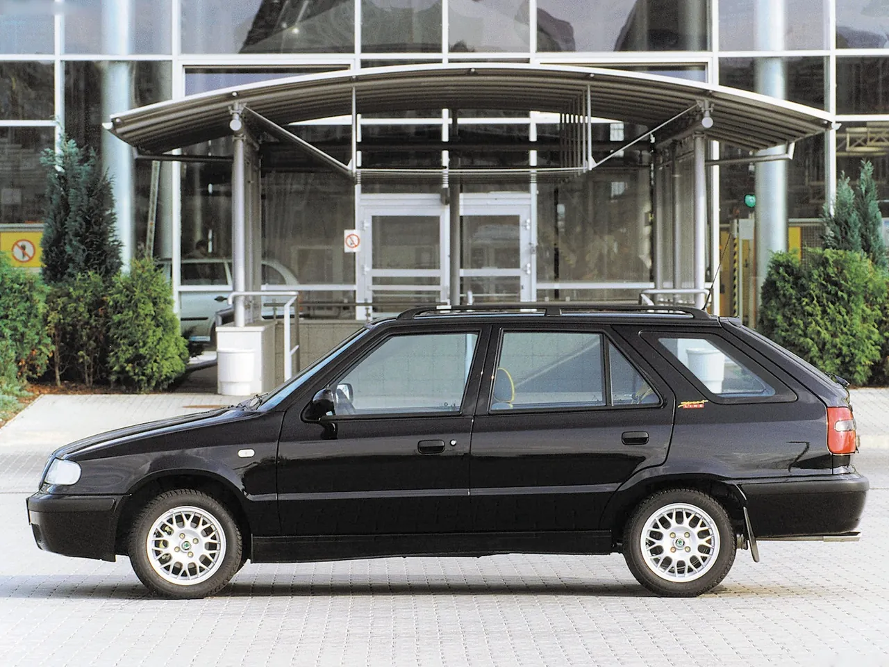 Skoda Felicia Combi (1999) – boční profil
