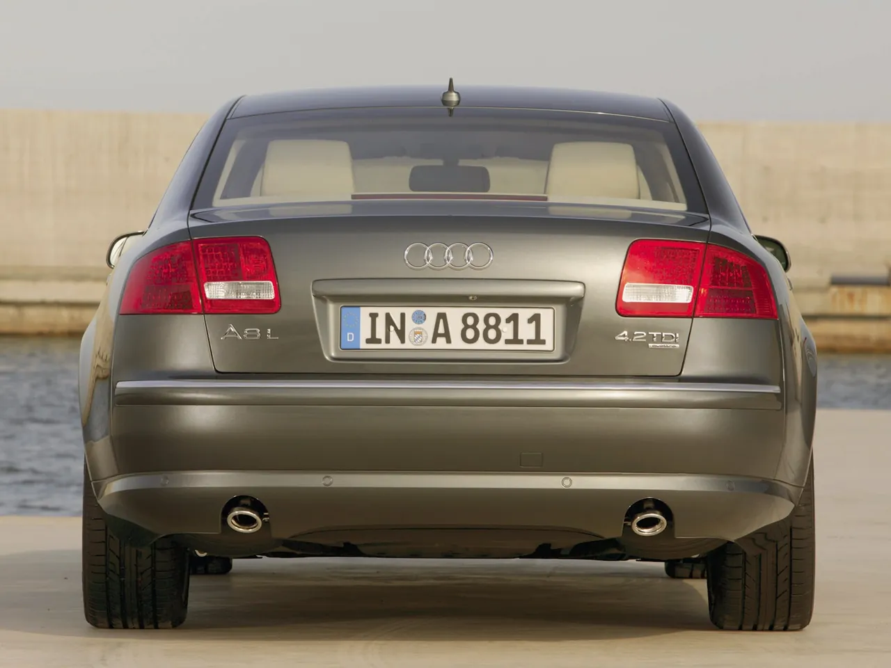 Audi A8L 4.2 TDI quattro (2005) – zezadu