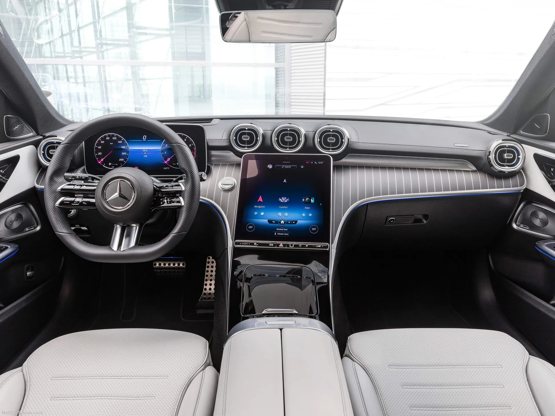 Mercedes-Benz C-Class Estate (2022) – interiér