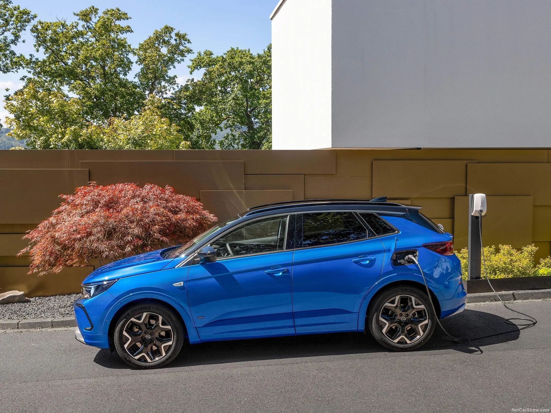 Opel Grandland (2022) – boční profil