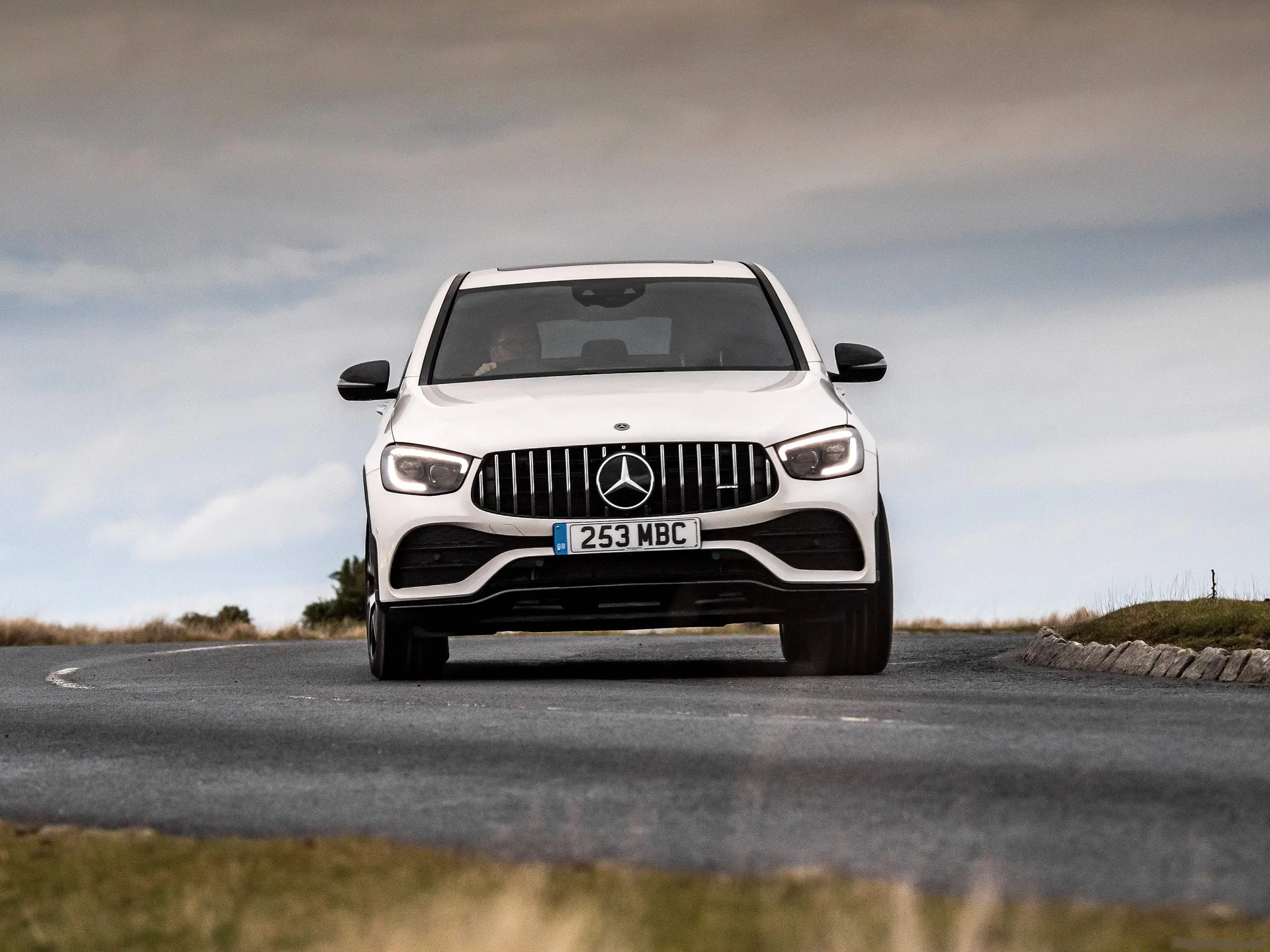 Mercedes-Benz GLC43 AMG Coupe [UK] (2020) – zepředu