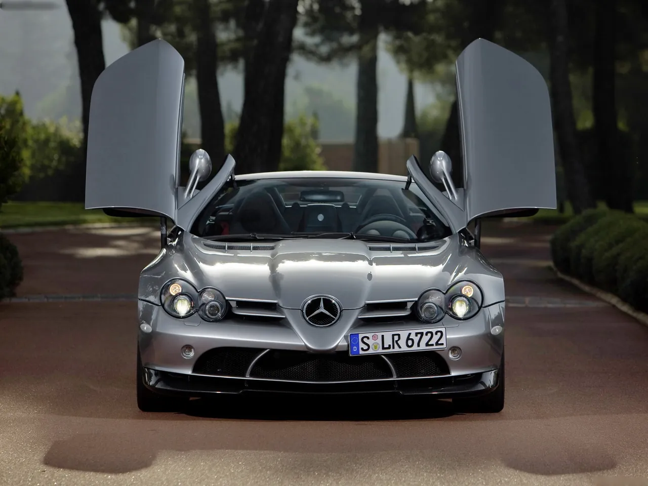 Mercedes-Benz SLR McLaren Roadster 722 S (2009) - Front