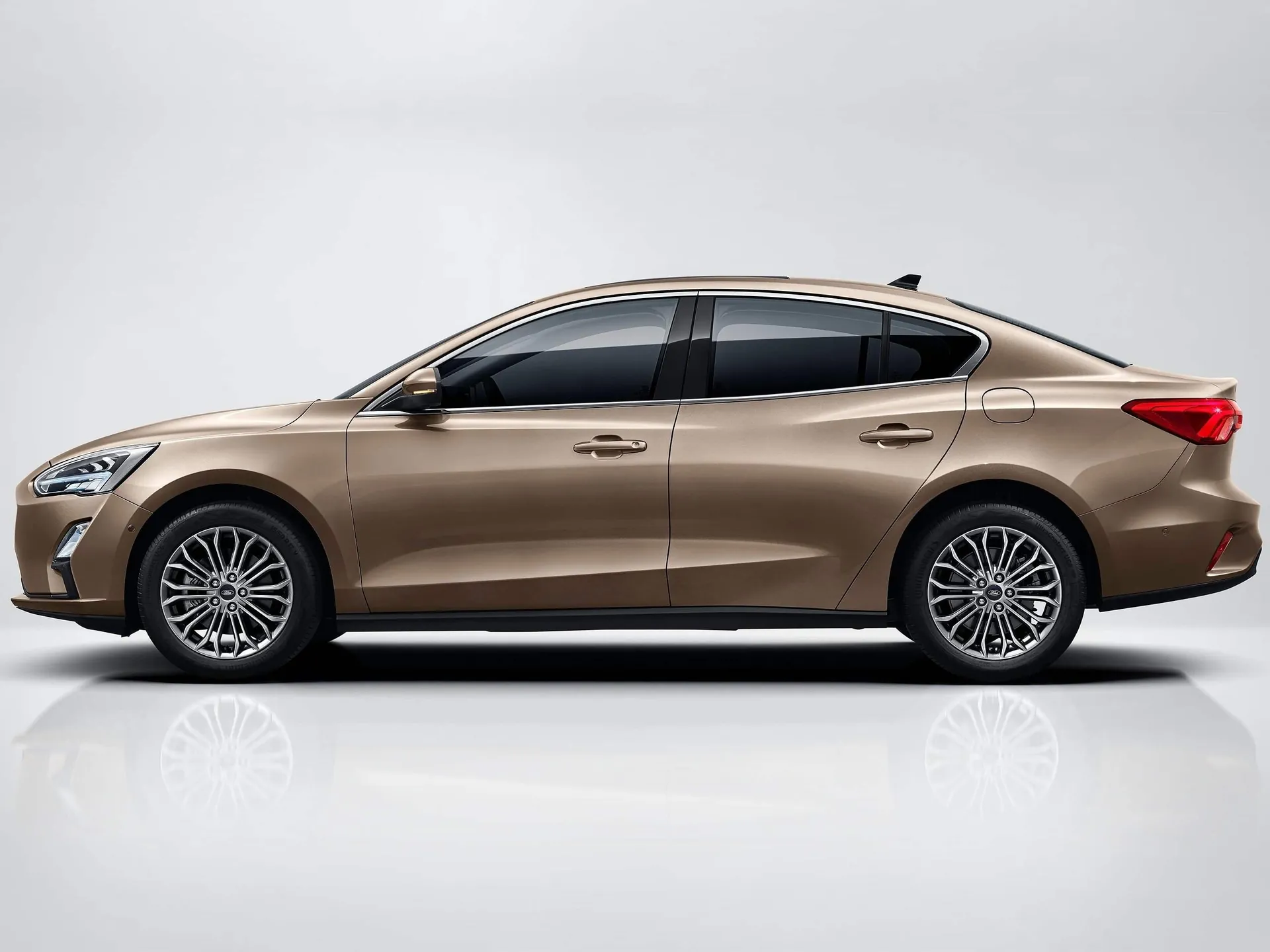 Ford Focus Sedan (2019) - Side Profile