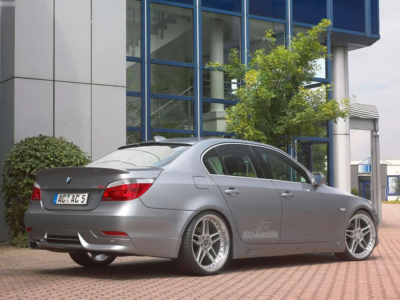 AC Schnitzer ACS5 5Series E60 (2004) – zadní tříčtvrteční pohled