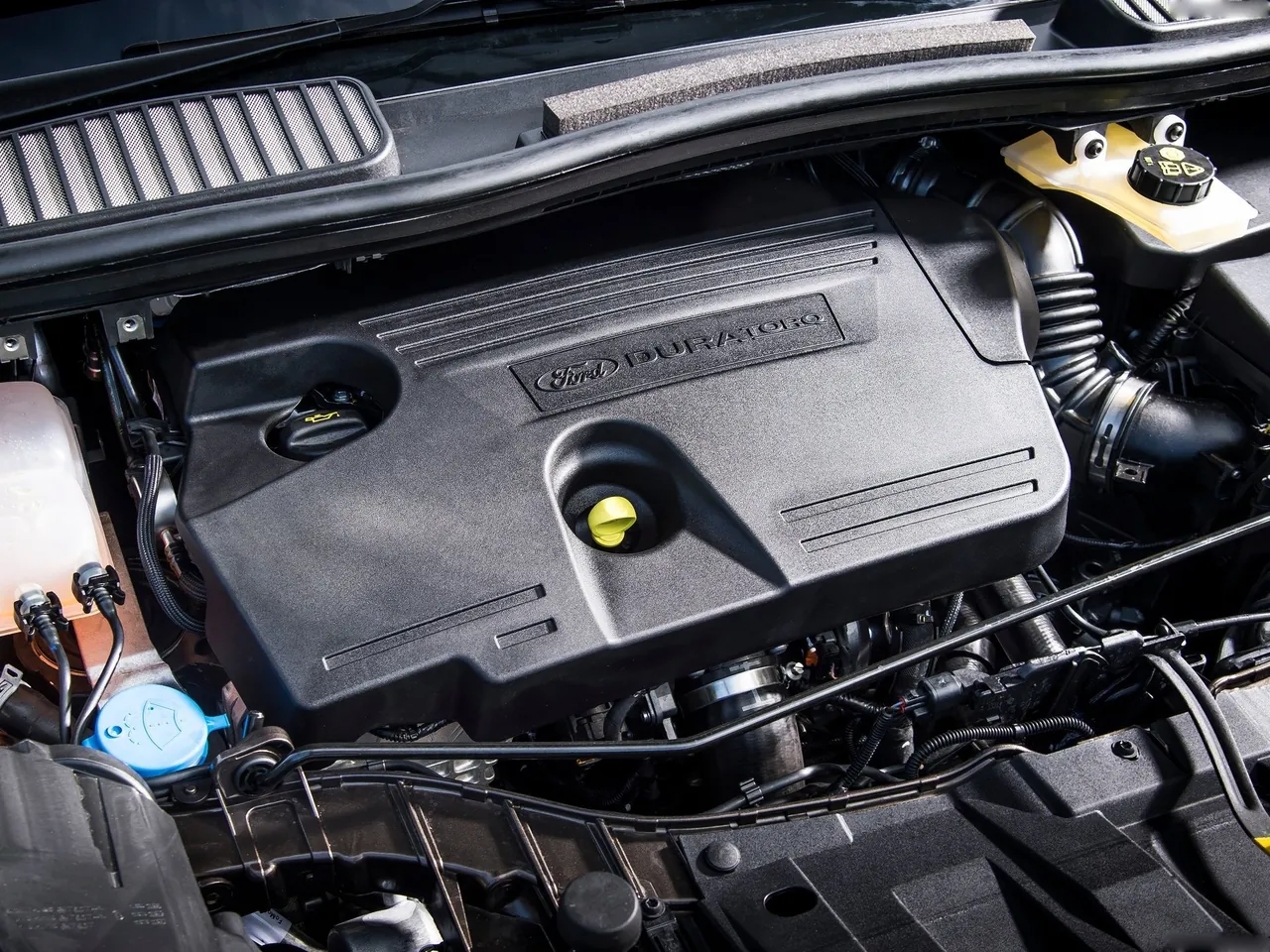 Ford C-MAX (2015) – motorový prostor