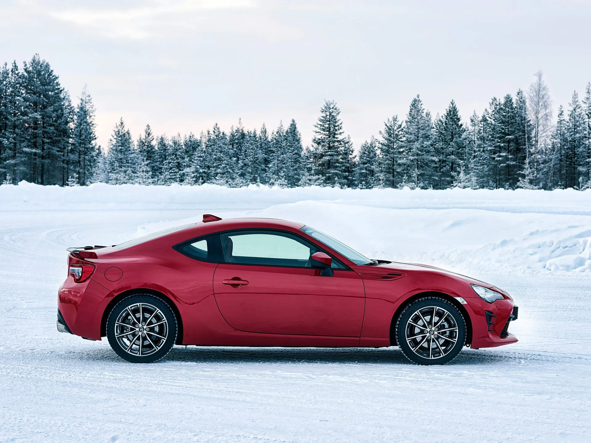 Toyota GT86 (2017) - Side Profile