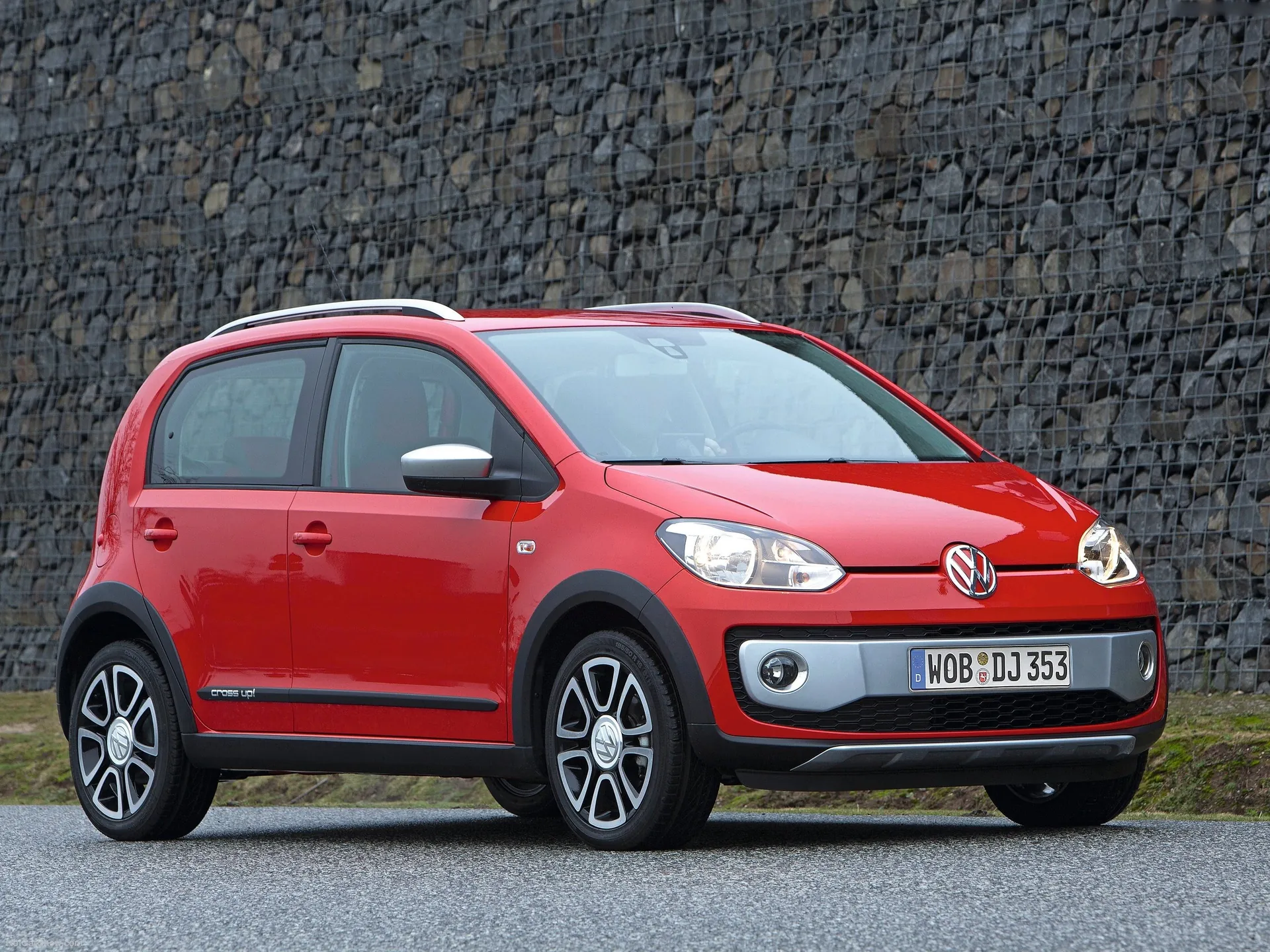 Volkswagen Cross Up Concept (2011)