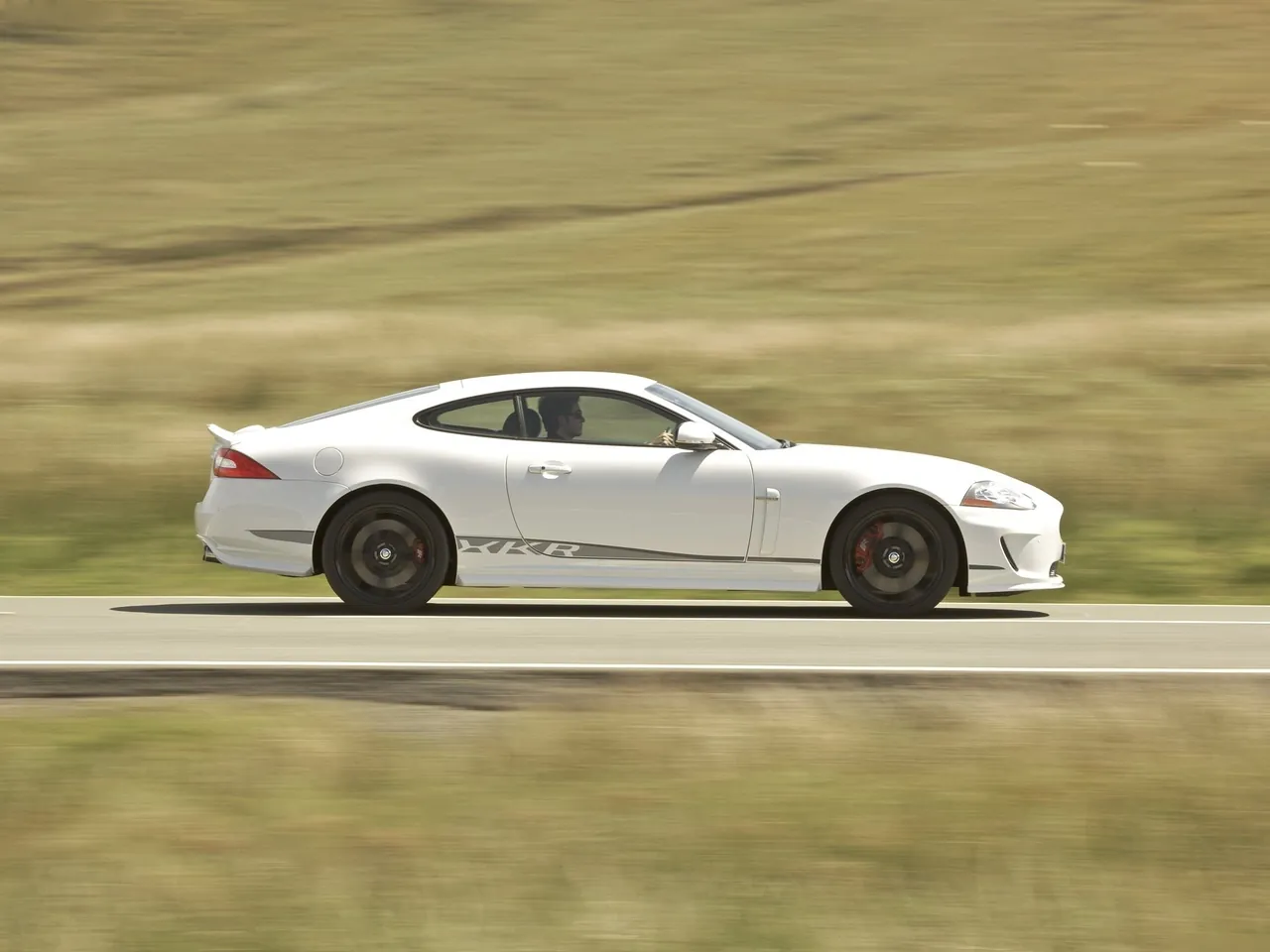 Jaguar XKR Speed (2011) – boční profil